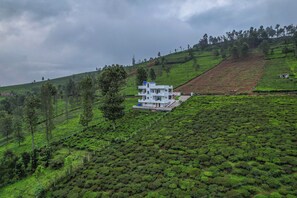 Front of property - Akshu's Nest (Kotagiri)