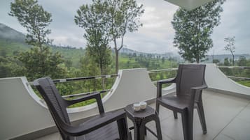 Luxury Villa, Mountain View | Balcony view