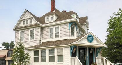 Huddy House Bed & Breakfast offers a charming escape to an era gone by