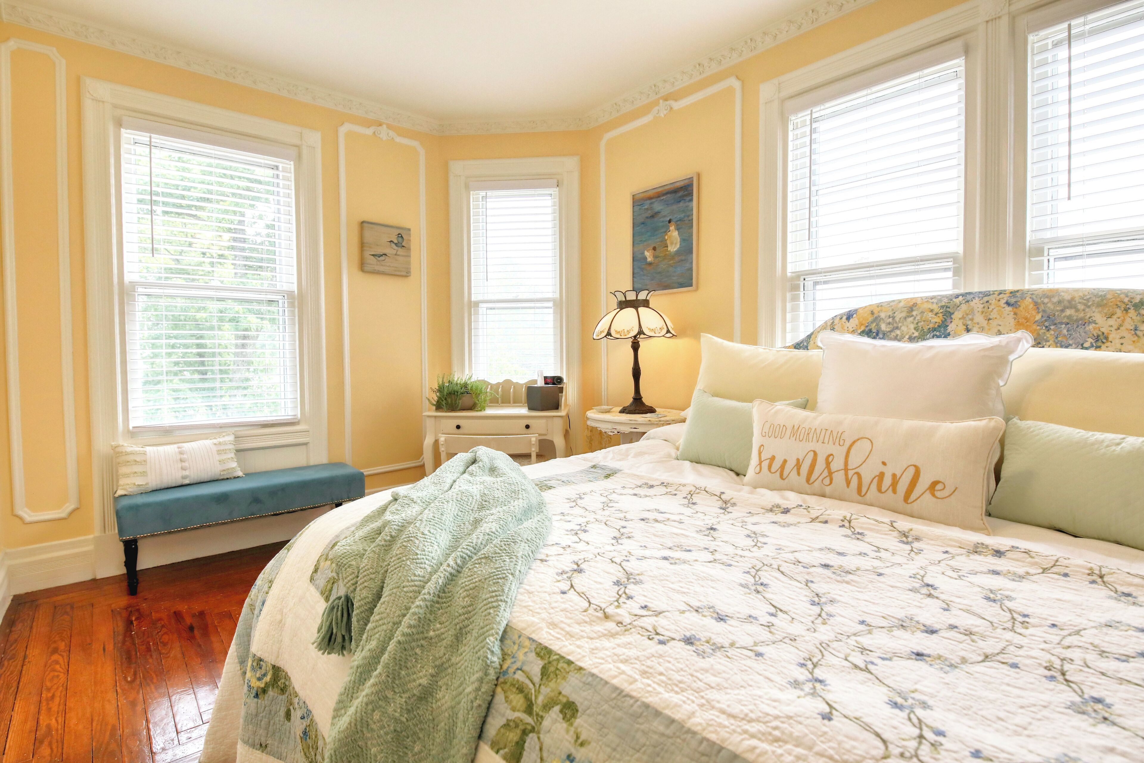 4 chambres, fer et planche à repasser, draps fournis