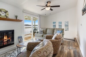 Smart TV, chimenea