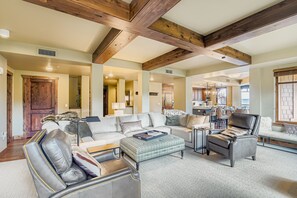 Smart TV, fireplace, foosball, table tennis - Ski-In/Ski-Out Escala Lodge Escape at Canyons! Pool, Hot Tub, and Gym! (Park City)