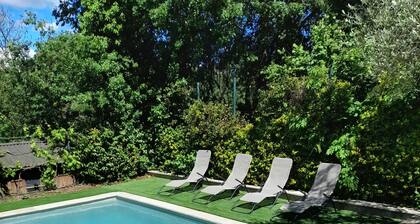 Maison Avec Piscine au Calme