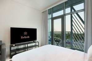 Iron/ironing board, free WiFi, bed sheets