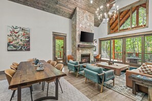 House, Multiple Beds, Patio, Mountain View (Streamsong at Eagles Nest) | Living area