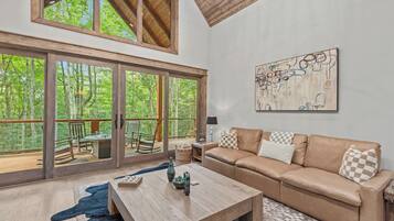 House, Multiple Beds, Patio, Mountain View (Streamsong at Eagles Nest) | Living area