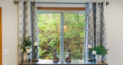 Big beautiful house with lots of room and amazing mountain and ocean views!!!