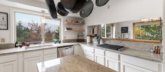 Big beautiful house with lots of room and amazing mountain and ocean views!!!