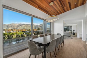 Dining - Clearview Vista - Wanaka Holiday Home (Wanaka)