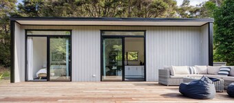 Valley Hideaway - Kūaotunu Holiday Cabin