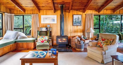 Lake View Lodge - Taupo Holiday Home
