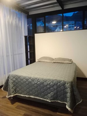 1 bedroom, iron/ironing board, WiFi, bed sheets - Loft en el Corazón de Bogotá Internacional (Bogotá)