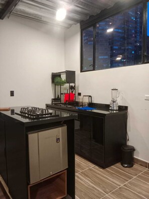 Fridge, microwave, coffee/tea maker, blender - Loft en el Corazón de Bogotá Internacional (Bogotá)
