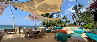 Beautiful 1BR in front of the beach with pool spa restaurant