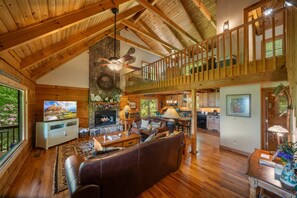 เคบิน, หลายเตียง, ลานระเบียง, วิวภูเขา (Appalachian Satisfaction) | บริเวณนั่งเล่น