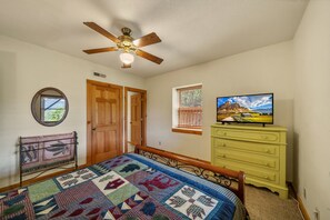 Cabin, Multiple Beds, Patio, Mountain View (Appalachian Satisfaction) | 4 bedrooms, individually decorated, individually furnished, bed sheets