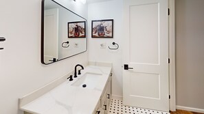 Shower, hair dryer, towels - Vibrant 2BR Escape at Silvercreek - sleeps 12! by RedAwning (Snowshoe)