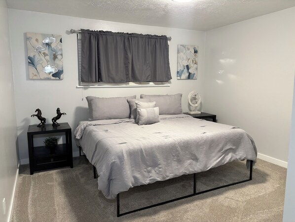 5 bedrooms, desk, iron/ironing board, free WiFi