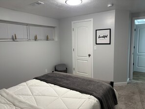 5 bedrooms, desk, iron/ironing board, free WiFi