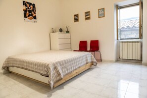 1 bedroom, iron/ironing board, WiFi