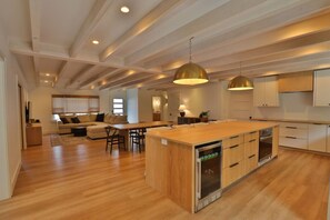 Interior - New Reno! Central to Skyline, Staunton, Cville (Waynesboro)