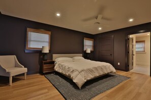 3 habitaciones, escritorio, tabla de planchar con plancha y wifi gratis