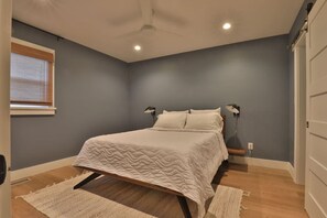 3 Schlafzimmer, Schreibtisch, Bügeleisen/Bügelbrett, kostenloses WLAN