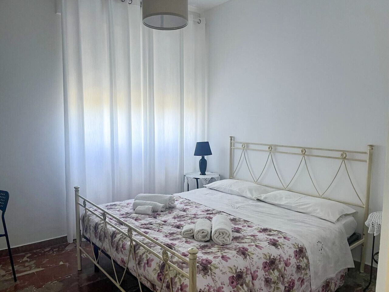 1 chambre, fer et planche à repasser, Wi-Fi