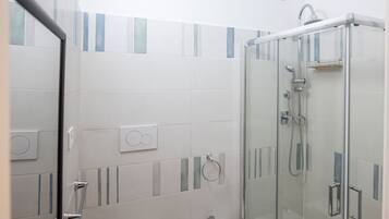 Haartrockner, Handtücher