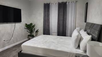 2 bedrooms, iron/ironing board, travel cot, free WiFi