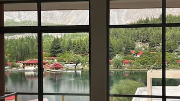 Luxury Suite, Lake View | 1 bedroom, free WiFi