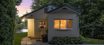 Cozy Lakefront Cottage