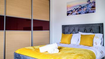 3 bedrooms, WiFi, bed sheets