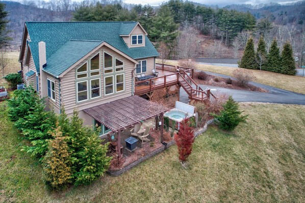 Outdoor spa tub - Mountain Tranquility (Vilas)
