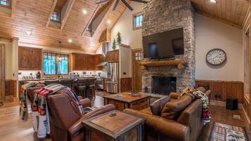 House, Multiple Beds, Hot Tub, Mountain View (Bear Creek Cabin at Eagles Nest) | Living area | Fireplace
