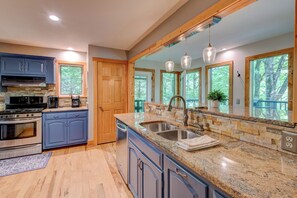 Ferienhaus, Mehrere Betten, Whirlpool, Bergblick (Paws A While) | Eigene Küche | Wasserkocher mit Kaffee-/Teezubehör