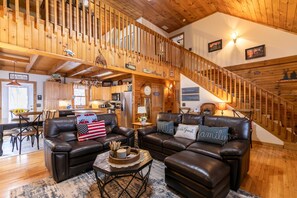 Ferienhütte, Mehrere Betten, Whirlpool, Bergblick (Country Life) | Innenbereich