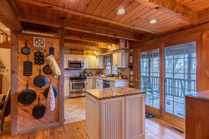 Private kitchen - Journeys End at Valle Crucis (Banner Elk)