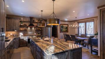 House, Multiple Beds, Hot Tub, Mountain View (Little Creek Lodge at Eagles Nest) | Private kitchen | Coffee/tea maker