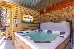 House, Multiple Beds, Hot Tub, Mountain View (Whiskey River by The New) | Outdoor spa tub - Whiskey River by The New (Jefferson)