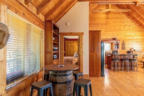 House, Multiple Beds, Hot Tub, Mountain View (Whiskey River by The New) | Dining - Whiskey River by The New (Jefferson)
