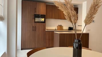 Microwave, oven, dishwasher