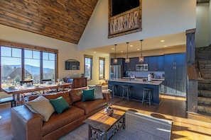 House, Multiple Beds, Hot Tub, Mountain View (The Lookout at Eagles Nest  ) | Living area - The Lookout at Eagles Nest (Banner Elk)