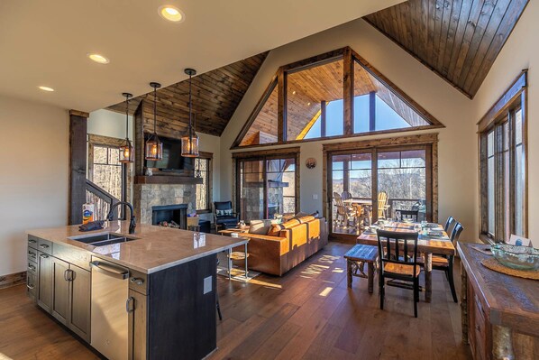 House, Multiple Beds, Hot Tub, Mountain View (The Lookout at Eagles Nest ) | Interior - The Lookout at Eagles Nest (Banner Elk)