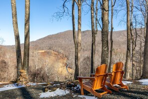 Property grounds - Buck Ridge (West Jefferson)