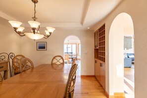 House, Multiple Beds, Patio, Mountain View (Shooting Star Lodge) | Dining - Shooting Star Lodge (Boone)