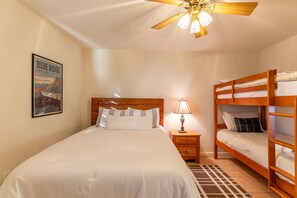 House, Multiple Beds, Patio, Mountain View (Shooting Star Lodge) | 4 bedrooms, individually decorated, individually furnished, bed sheets - Shooting Star Lodge (Boone)