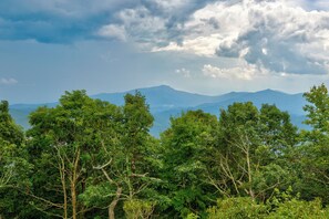 Miscellaneous - Shooting Star Lodge (Boone)