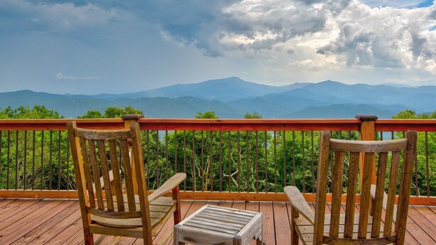 Unclassified image, 1 of 40, button - Shooting Star Lodge (Boone)
