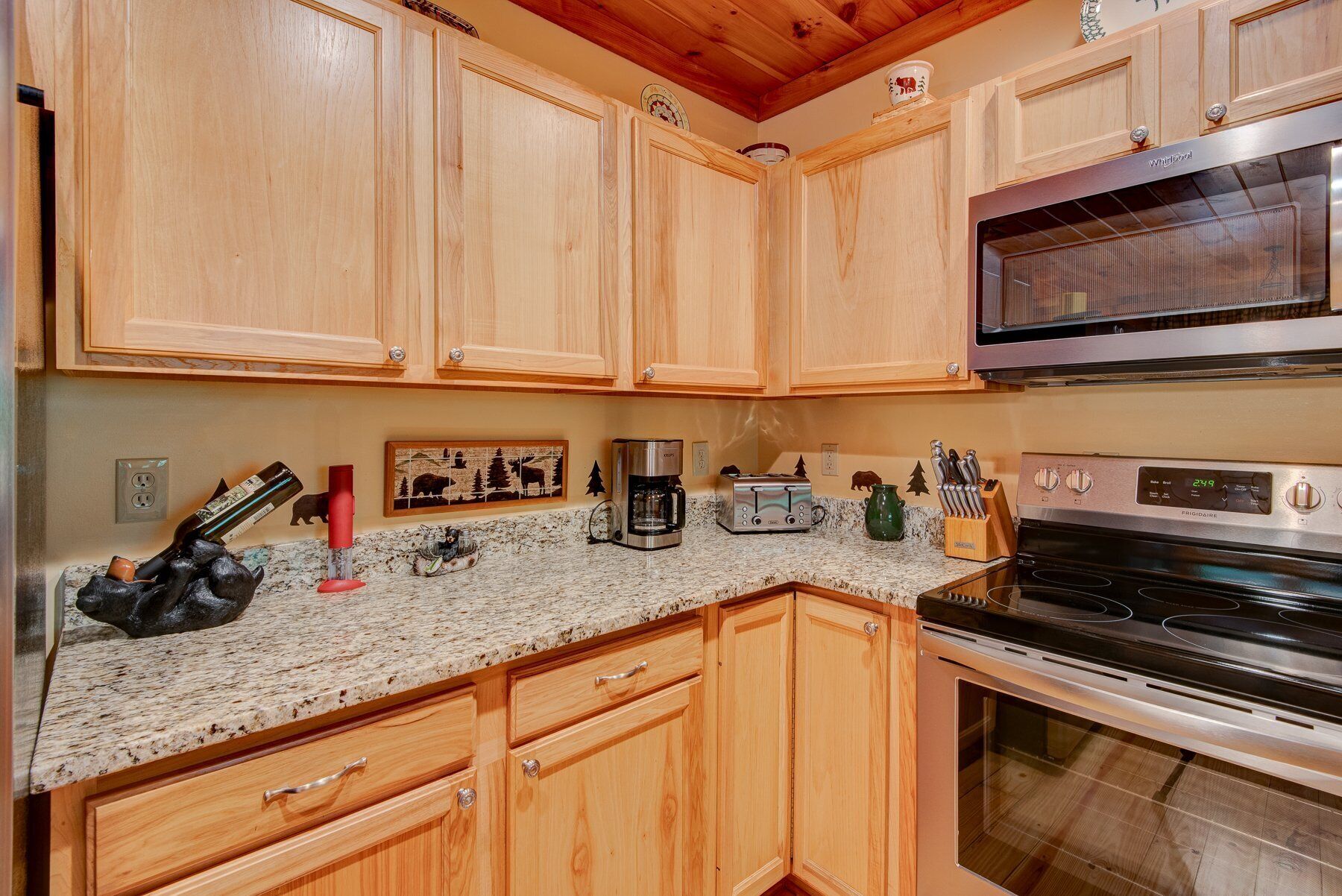 Cabin, nhiều giường, bồn tắm nước nóng, quang cảnh núi (Kaylee's Kabin) | Bếp riêng | Dụng cụ pha cà phê/trà 